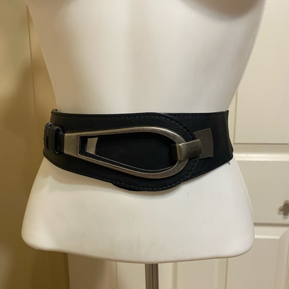 Belt - Picture 5 of 7